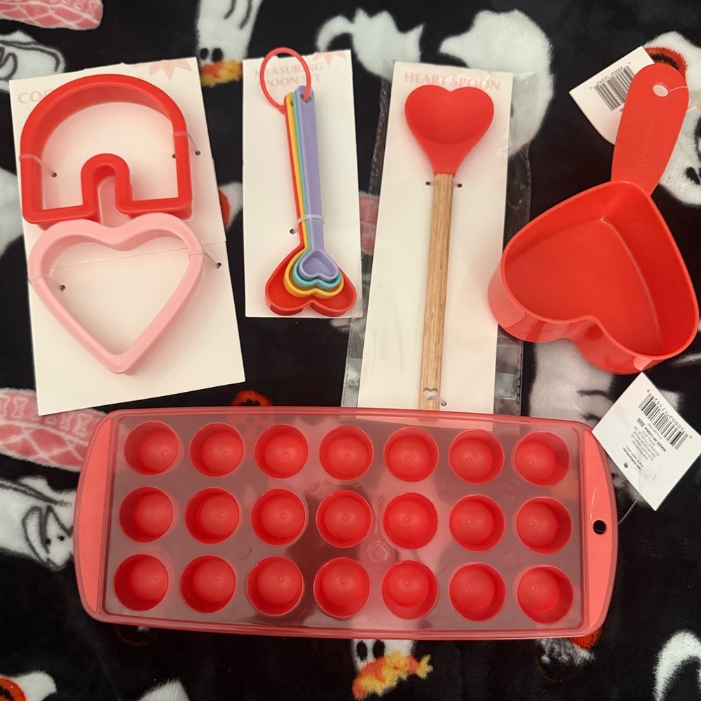 Red Silicone Baking Set Measuring Cups, Heart Spoon, Cookie Molds, and more! NWT
